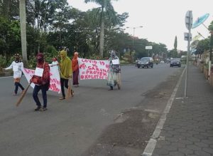 Bobroknya Pemkot Tasik, Gerakan Satria Bersarung Tuntut Walikota Lakukan Transparansi Anggaran