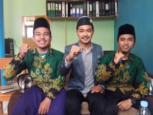 PC IPNU Kota Tasik Apresiasi Pengenaan Seragam Batik IPNU dan IPPNU di Sekolah