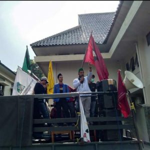 Mahasiswa: Sudah Jadi Tersangka KPK, Seharusnya Walikota Tasik Berhenti Secara Terhormat