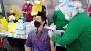 Bekerjasama dengan Dinas Sosial, PKH Kota Tasikmalaya Laksanakan Vaksinasi