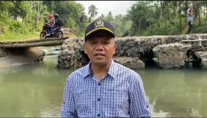Ketua DPRD Kabupaten Tasikmalaya Tinjau Lokasi Jembatan Ambruk