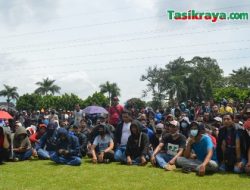Upah Tidak Pernah Naik, Ribuan Karyawan BKL Demo