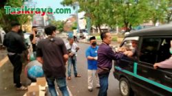LMT Kolaborasi dengan DPD Nasdem Bagikan Takjil di Jalan Dadaha