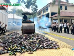 5 Ribu Botol Miras yang Beredar di Tasikmalaya Dimusnahkan