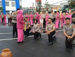 Penuh Haru ! 69 Personel Polres Tasikmalaya Naik Pangkat