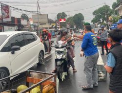 Kodim & Gandara Group Bagikan Seribu Takjil ke Warga