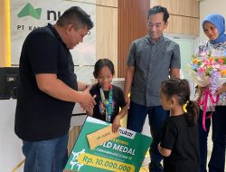 Harumkan Kota Tasik, Nukar Berikan Hadiah Petarung Cilik di Kejuaraan Internasional