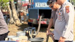 Polsek Tanjungjaya Salurkan 5.000 Liter Air Bersih untuk Warga Atasi Kekeringan
