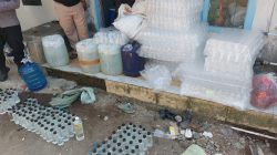 Polisi Grebek Gudang Miras Amankan 500 Liter Arak Bali
